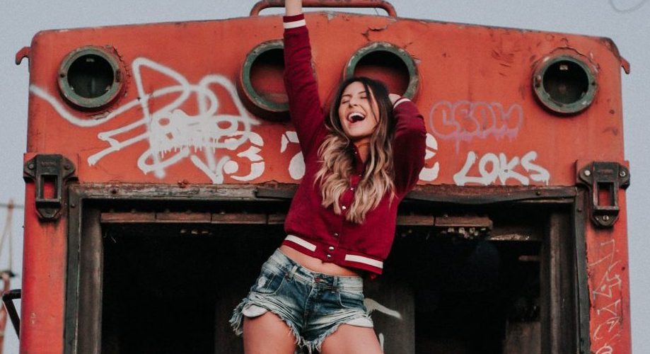 Añadir clase Css en el primer slide de Owl Carousel 2